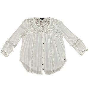 American Eagle Outfitters Women's Cream Lace Flower Detail Shirt Size Large
